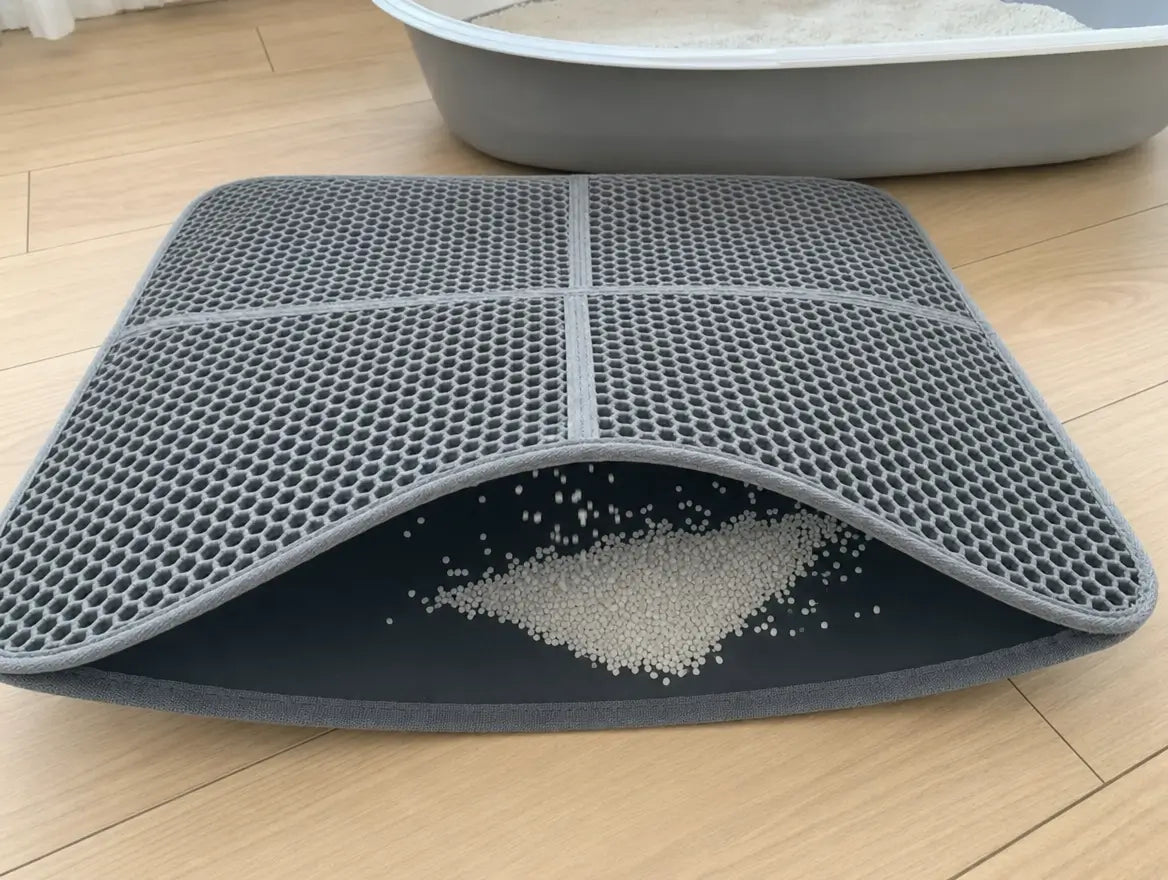 XL-mat opgetild waarop de korrels tussen de twee lagen zichtbaar zijn